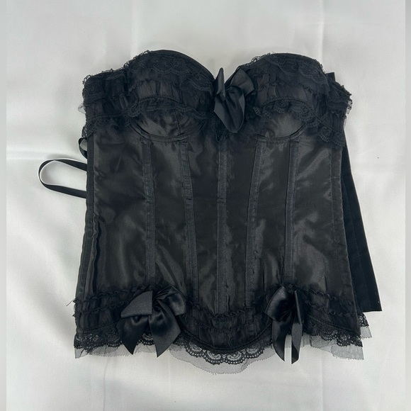 Vintage Daisy Black Corset - Picture 2 of 6